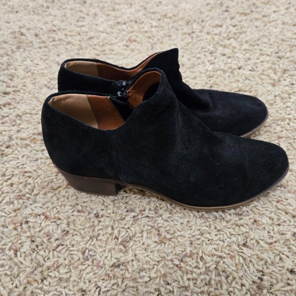 Lucky Brand Soft Suede Booties Brett in Black Size 7.5 Stitch Detail - Picture 2 of 8
